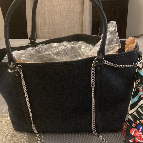 Authentic Preowned Brown Gucci tote comes with certificate of authenticity - Picture 2 of 8